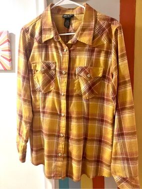 Wrangler Retro Mustard and Rust Plaid Button-Up